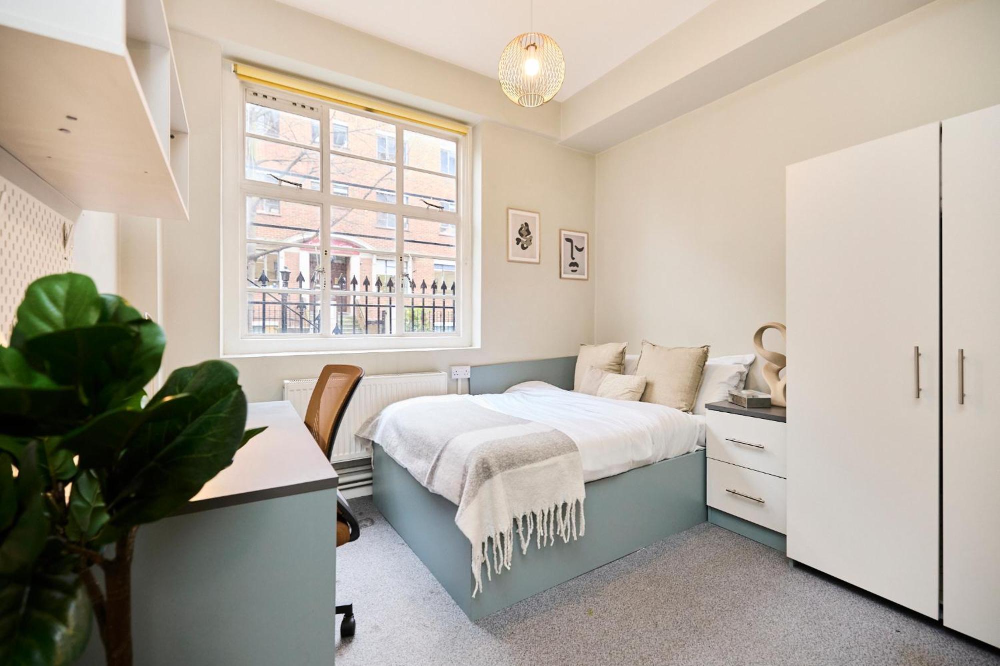 Albergue Louise House