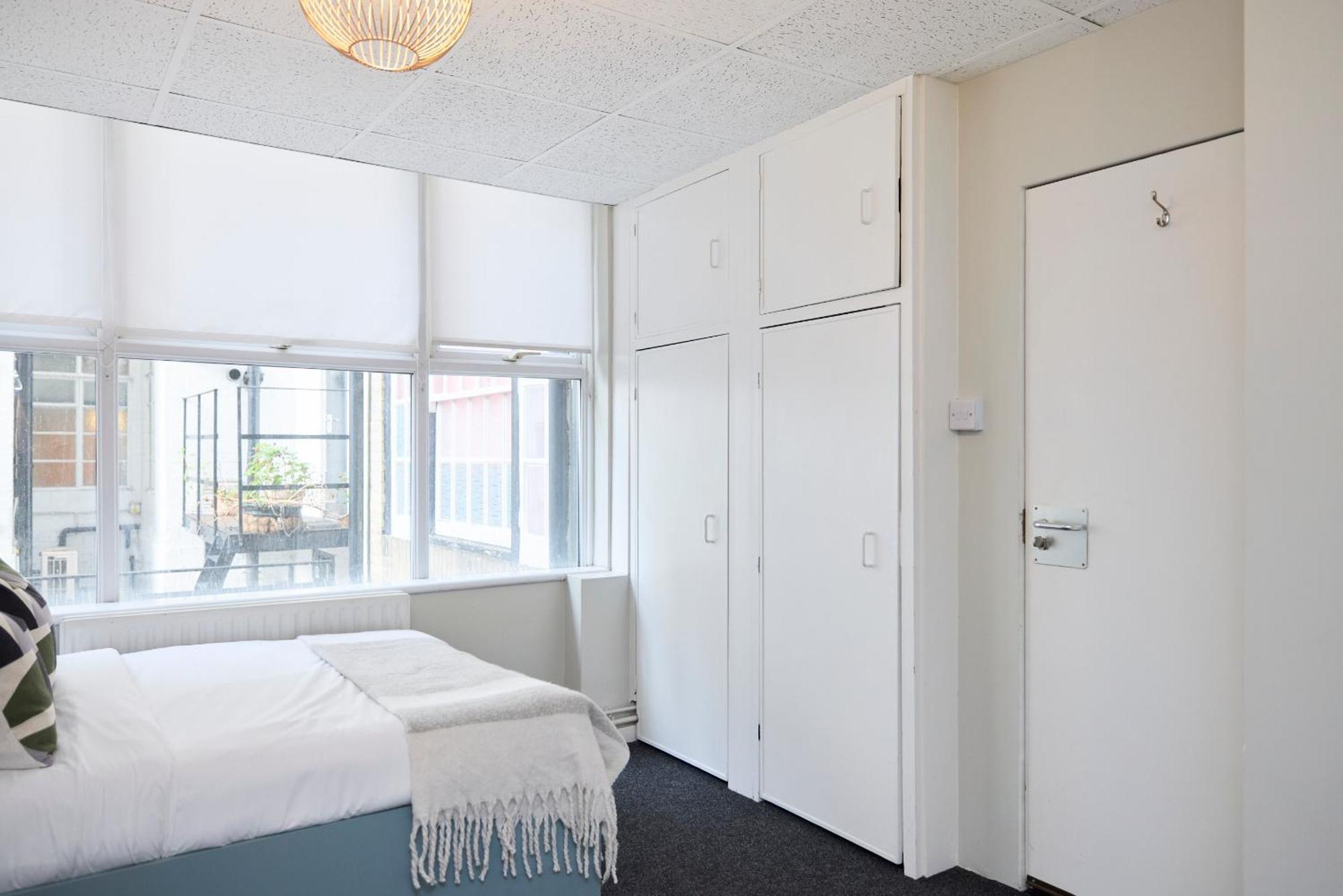 Albergue Louise House