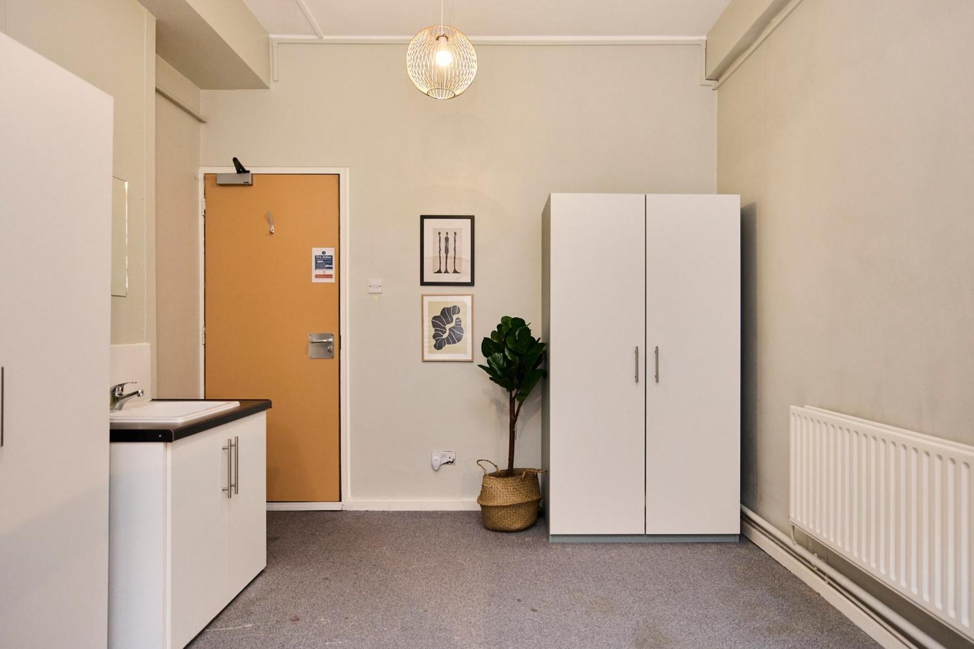 Albergue Louise House
